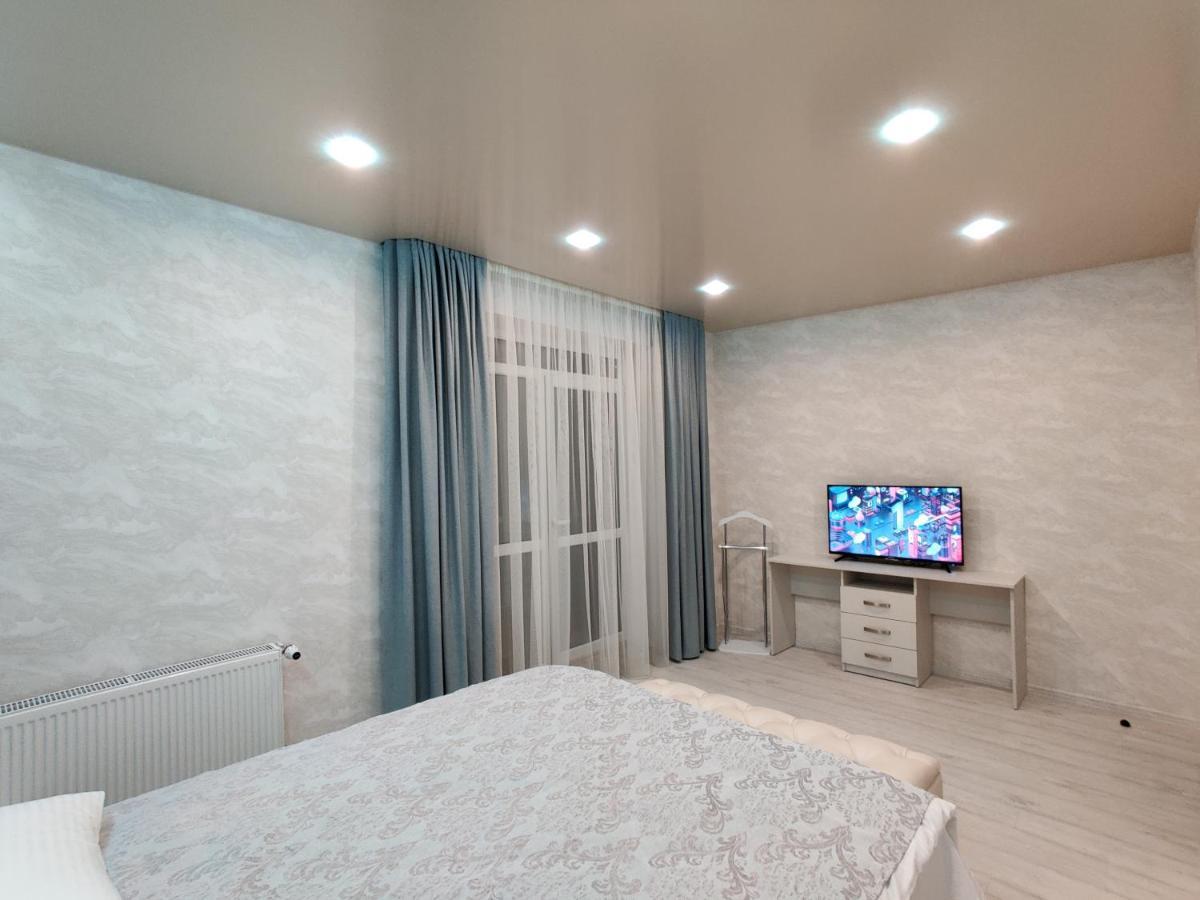 Yarovytsya Vip In The Center Appartement Loetsk Buitenkant foto